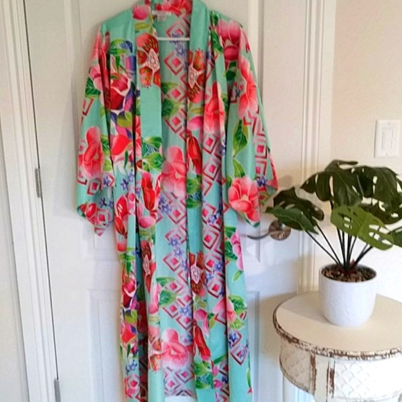 Natori Kimono Sleeve Bathrobe - Picture 2 of 6